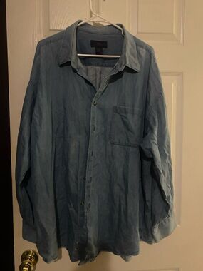 Light Blue Casual Button-Down Shirt - Men's Relaxed Fit
